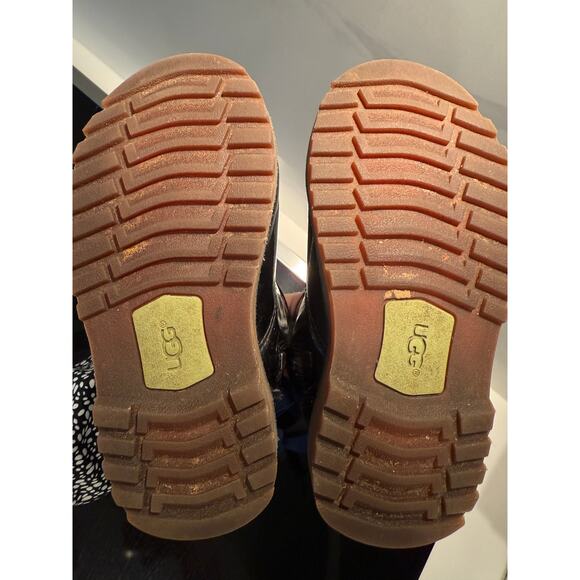 UGG Australia Girls Corene Patent Leather Boots Black Blue Laces Size 9 - Picture 2 of 8